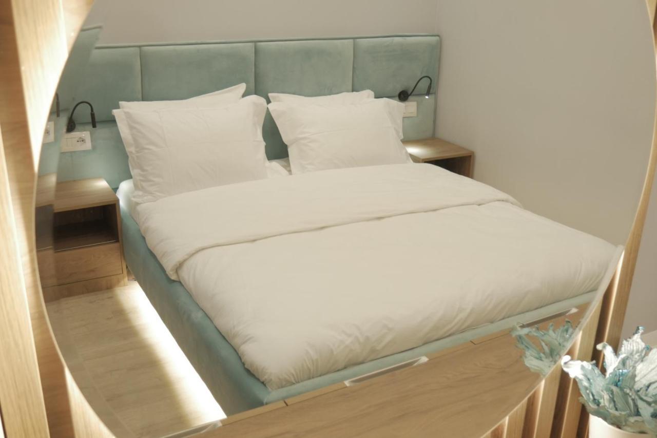 Newly Renovated Apartment Tiranë Luaran gambar
